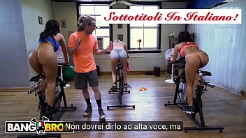[Bangbros] Rose Monroe Exercise Video With Italian Subs