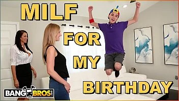 [Bangbros] Juan El Caballo Loco Gets Hot Milf Reagan Foxx For His Birthday