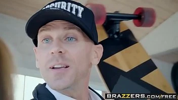 [Brazzers] No Skatewhoreding! Scene Starring Nina North And Johnny Sins