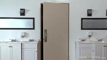 [Brazzers] Real Wife Stories Mincum