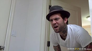 [Brazzers] Mommy Got Boobs