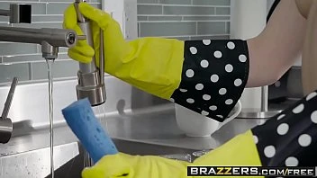 [Brazzers] Our Cute Little Plaything Scene Starring Elsa Jean, Osa Lovely And