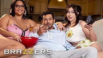 [Brazzers] Ashlyn Peaks & Chloe Surreal Invite Their Crush For A Movie