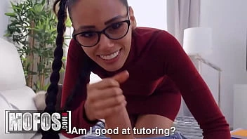 [Mofos] Student Andreina Deluxe Thinks Studying Is Too Boring So She Sucks Jordi's Dong Instead