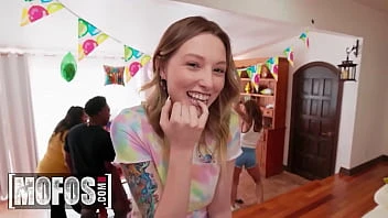 [Mofos] Jesse Pony Ailee Anne Play Musical Chair With Ricky Johnson But The Twist Is