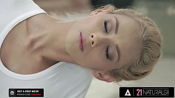 [21naturals] Blonde Natural Beauty Veronica Leal Puts A Hard Dick Inside Of Her Wet Pussy