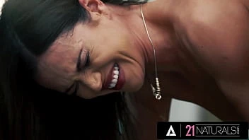 [21naturals] Hot Brunette Alyssa Reece Feels Horny For Anal Sex At The Office