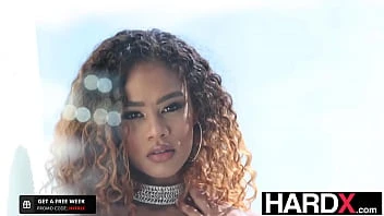 [HardX] Queen Baddie Scarlit Scandal Hardcore Fucked