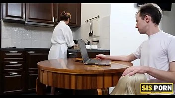 [Vip 4K] Porn Chick Agrees To Suck And Be Drilled As She Finds Out Stepbrother