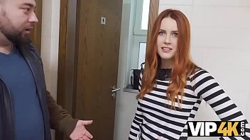 [Vip 4K] Hunter Fucks A Beautiful Redhead In The Public Bathroom