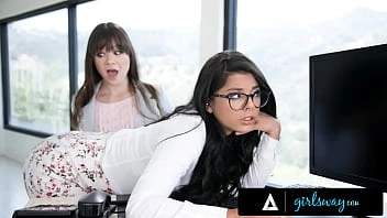 [Girlsway] Angry Dominant Boss Needs Incompetent Rookie It Gina Valentina To Satisfy Her