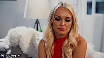 [Mommy's Girl] Stepmoms Kit Mercer Kenzie Taylor Spank Their Naughty Stepdaughter
