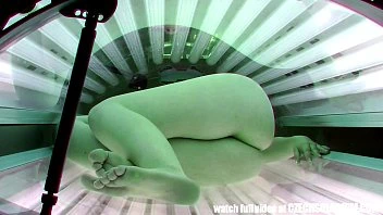 [PornCZ] Hidden Camera In Public Tanning Bed