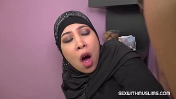 [PornCZ] Hot Muslim Babe Gets Fucked Hard