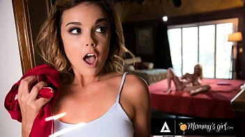 [Mommy's Girl] Busty Voyeur Alexis Fawx Makes Stepdaughter Dillion Harper Squirt And Swallows All