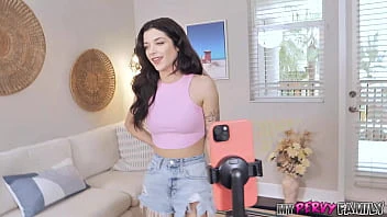 [My Pervy Family] Wanna Be Influencer Babe Wants Stepbro's Big Juicy Cock Jade Maris