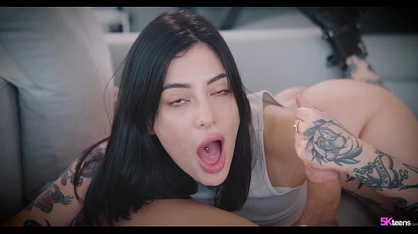[5K Porn] Tabatha Lust Keeps Her Boots On