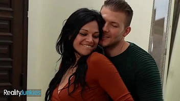 [Adult Mobile] Mona Azar Asks Her Boyfriend Codey Steele For A Creampie He Can't Deny