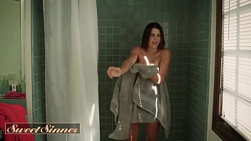 [Sweet Sinner] Small Boobed Babe Seduces Her Boss And Gets A Messy Cumshot On Her