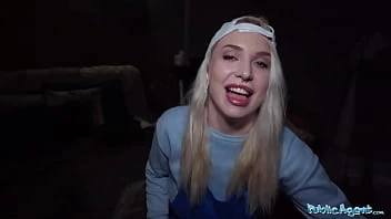 [Public Agent] Blonde Pizza Delivery Girl With Big Natural Boobs Gets Her Wet Pussy Filled
