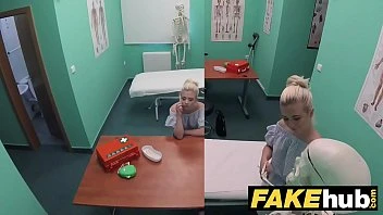 [Fake Hospital] Horny Doctor Gets To Fuck A Freshly Shaven Petite Teen Pussy
