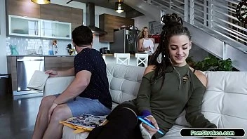 [Family Strokes] Petite Stepsis Sucking Stepbros Big Cock