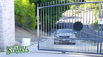 [Family Strokes] Wasted Stepmom Seduces Stepson In His Bedroom