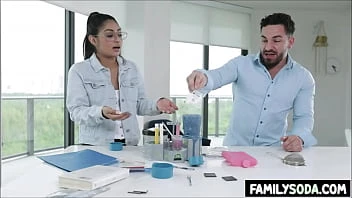 [Family Strokes] Scientist Stepsiblings Fuck In The Lab