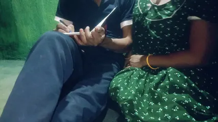 Hot College Girl Starts Playing With Her Juicy Pussy Until She Puts Her Hand In And Lets Cum Out