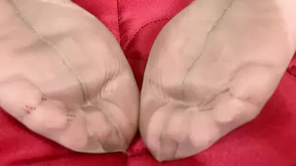 Mrs Mature Feet Big Boobs And Soles