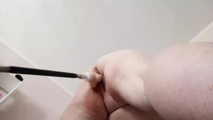 Horny Neighbor Has Fun With A Sex Machine