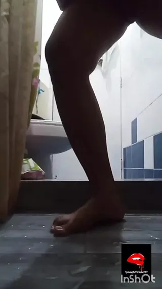 Horny Filipina Gf In Bathroom Fingering For Indian Boyfriend