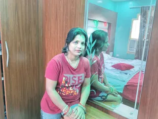Indian Newlywed Nisha Called Boyfriend For Sex But Fucked With Man - Viral Hot Sex