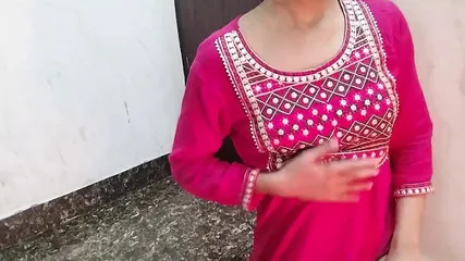 Step Sister Ko Nahate Samay Chod Diya