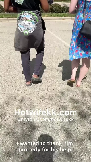 Public Parking Lot Blowjob For Nerdy Fan