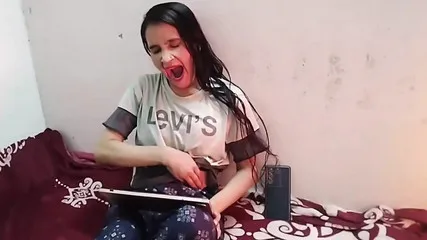Cute Little Step Sister Ka Jabar Dasti Doodh Daba Diya