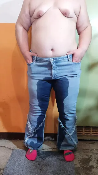 Desperate Bbw Milf Locked In The Basement Pees In Blue Jeans