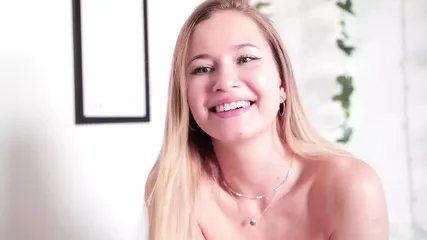 Showed Her Wet Pussy Very Close, Look Quickly, You Want To Lick It