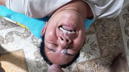 She Loves Cum On Her Face