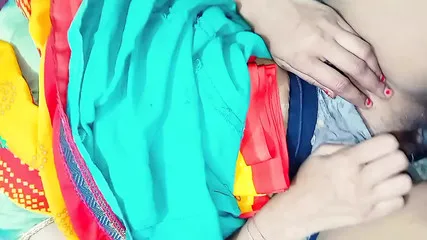 Married Cheating Cuckold Meek On The Stairs Of Her Lover's Building
