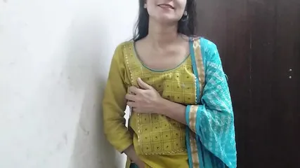Akele Ko Dekh Kar Jabar Dasti Chud Gyi