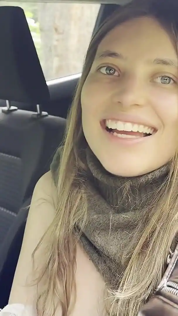 Nos Excita Escuchar El Sonido Del Carro