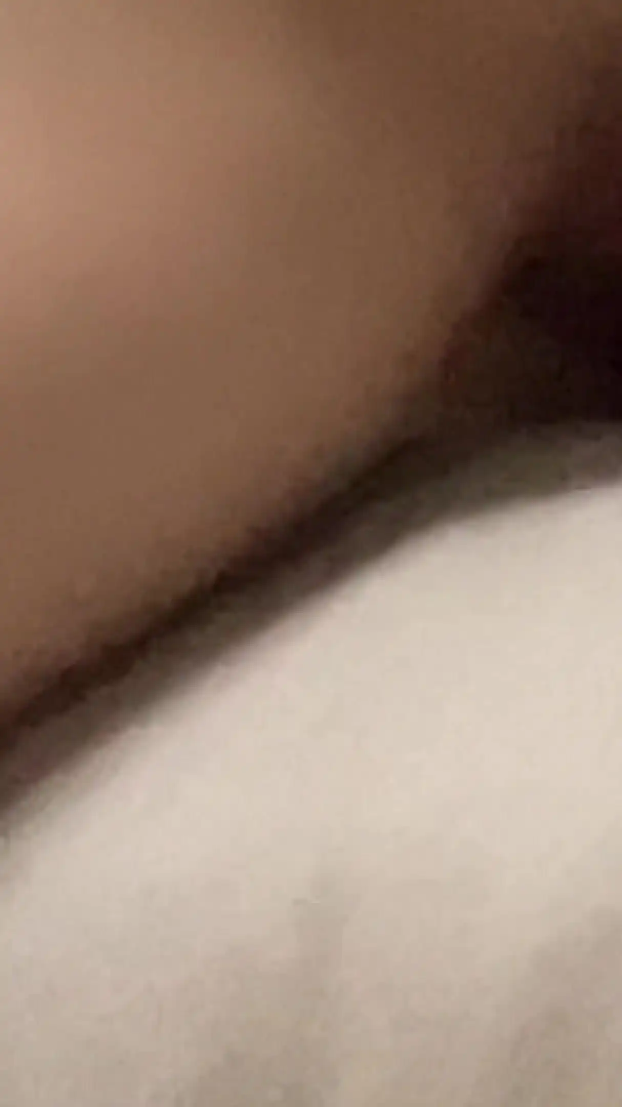 18 Year Old Girl Masturbates by Rubbing Her Pussy on a Pillow