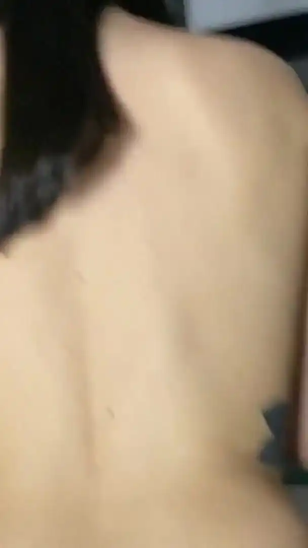 I Fucked a Tinder Guy on Our First Date and He Creampied My Pussy!