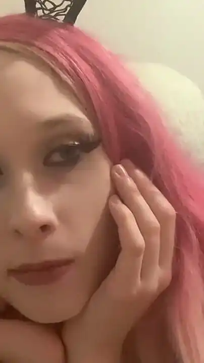 I Chew Gum and Watch You Jerk off