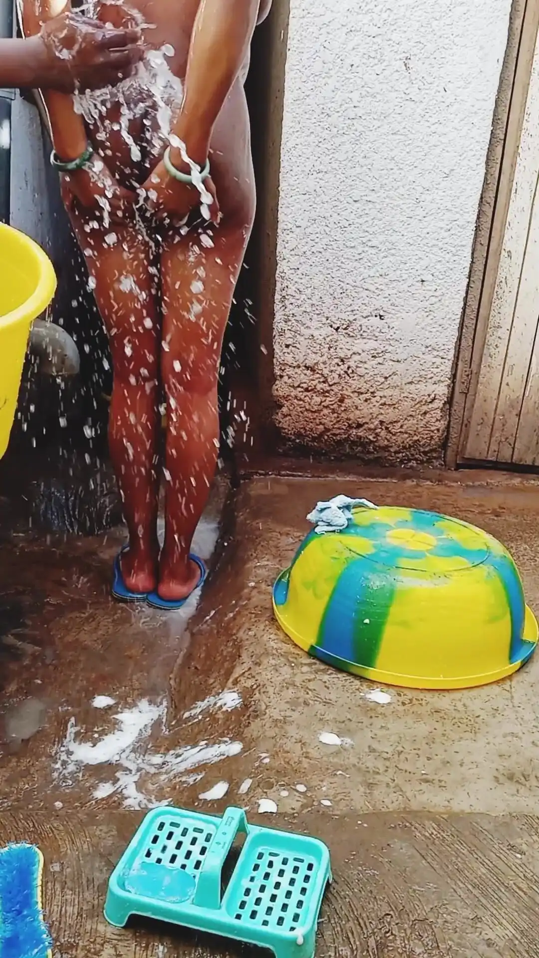Bathing My Pregnant GF Outdoor