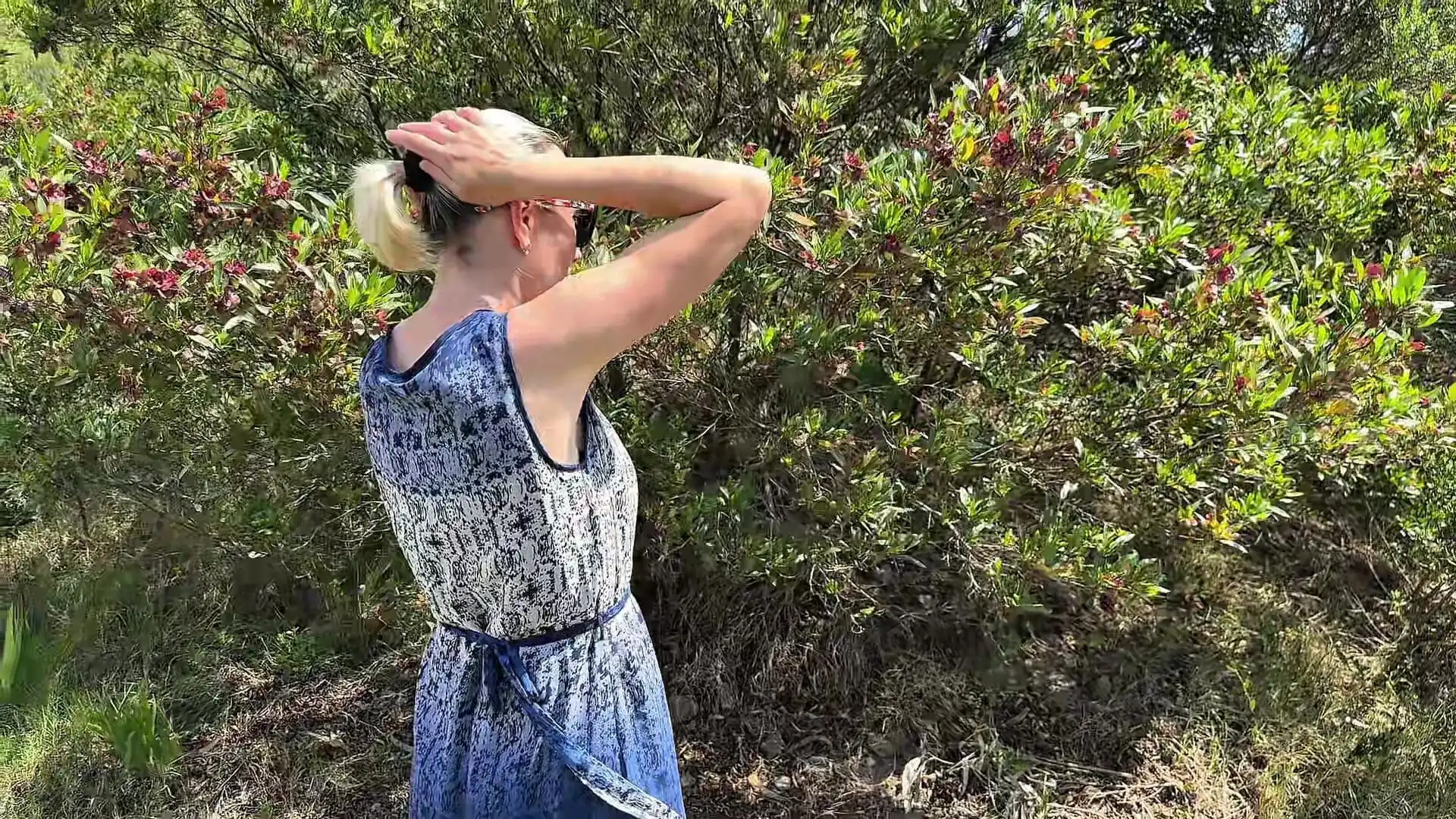 I Smoke and Walk Around Without Panties and Show My Pussy.