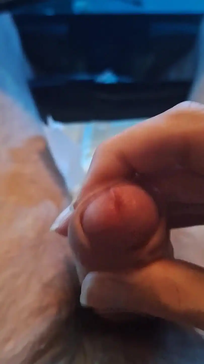 Gamer Boy Takes a Long Time for an Orgasm with His Diaper