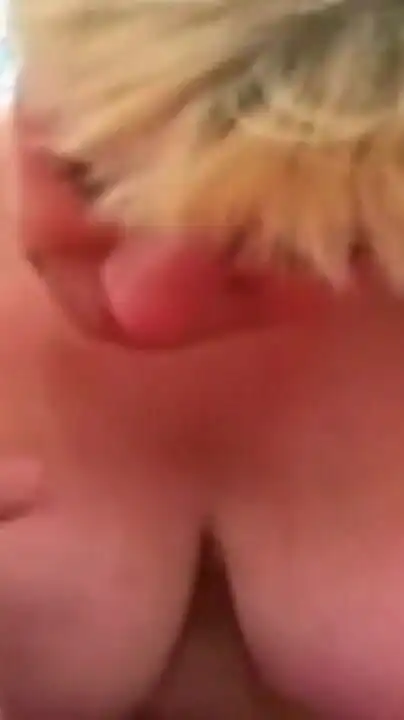 The Blond Bigtitt GILF