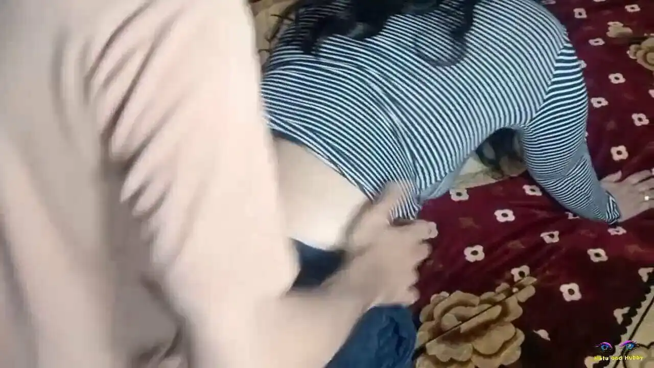 Netu Hooked up with a Guy From the Street and Had Quick Doggystyle Anal with Dirty Talk and Loud Moaning in Punjabi Hind